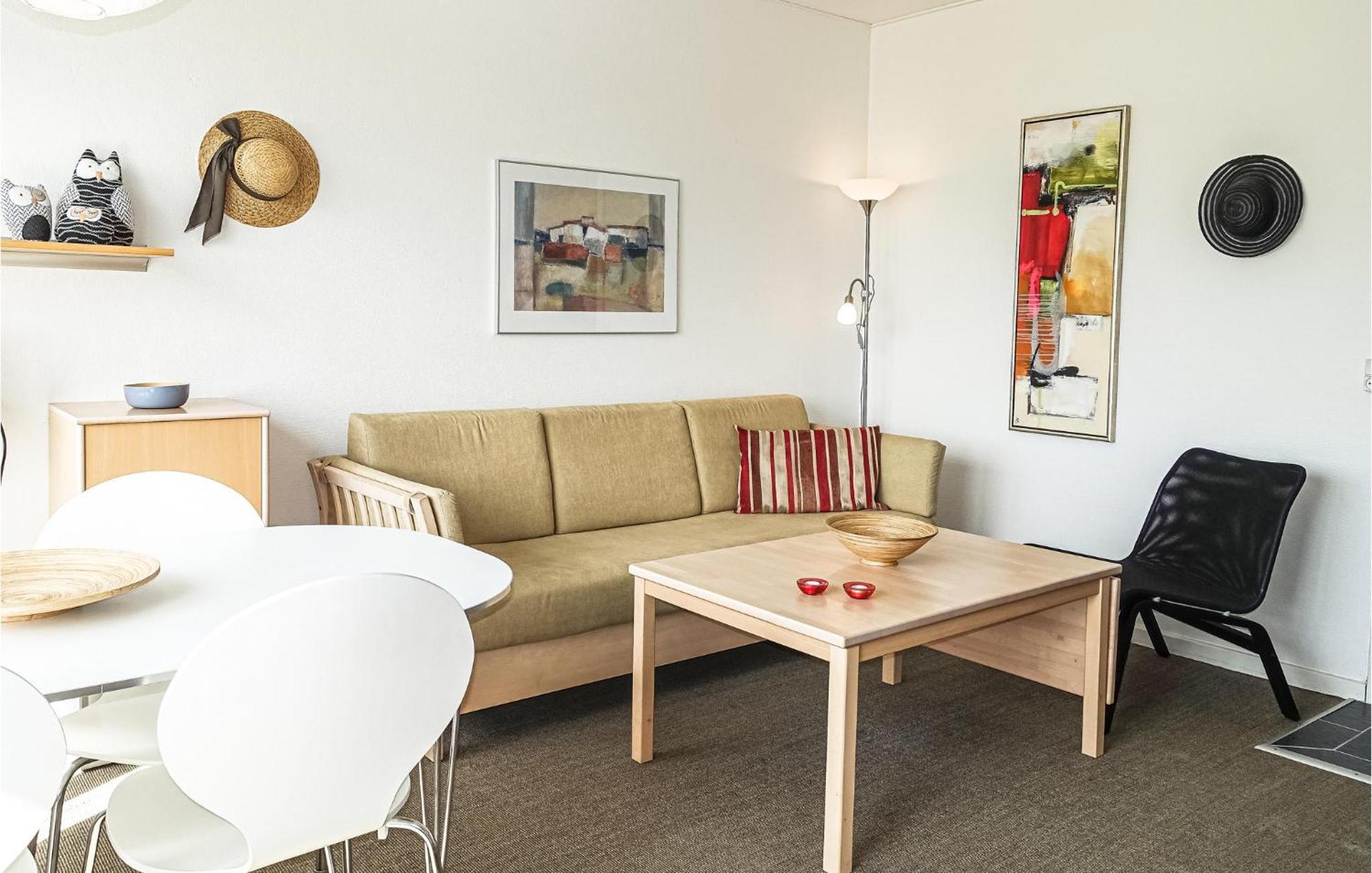 Nice Apartment In Allinge With House Sea View Bagian luar foto