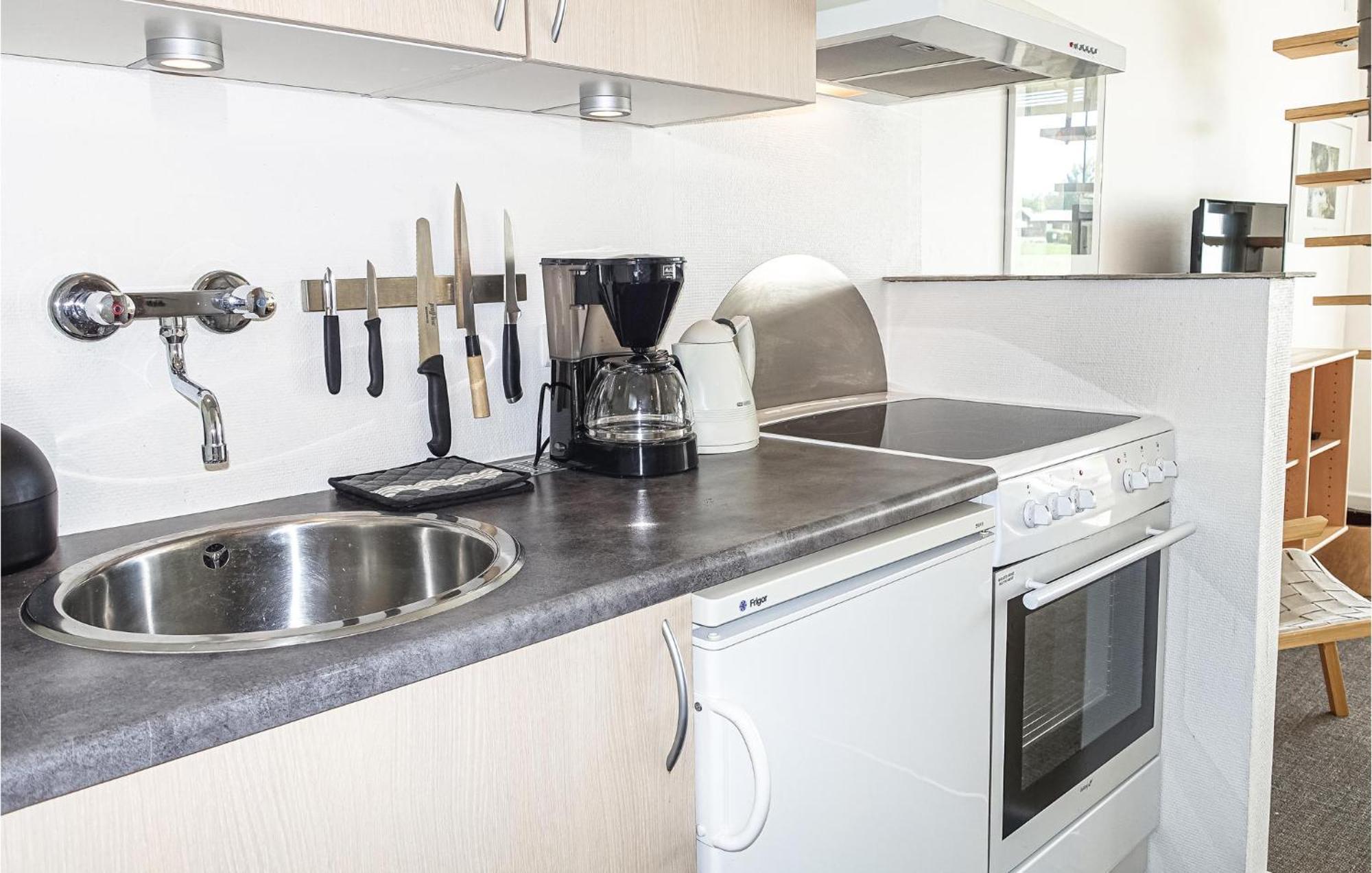 Nice Apartment In Allinge With House Sea View Bagian luar foto