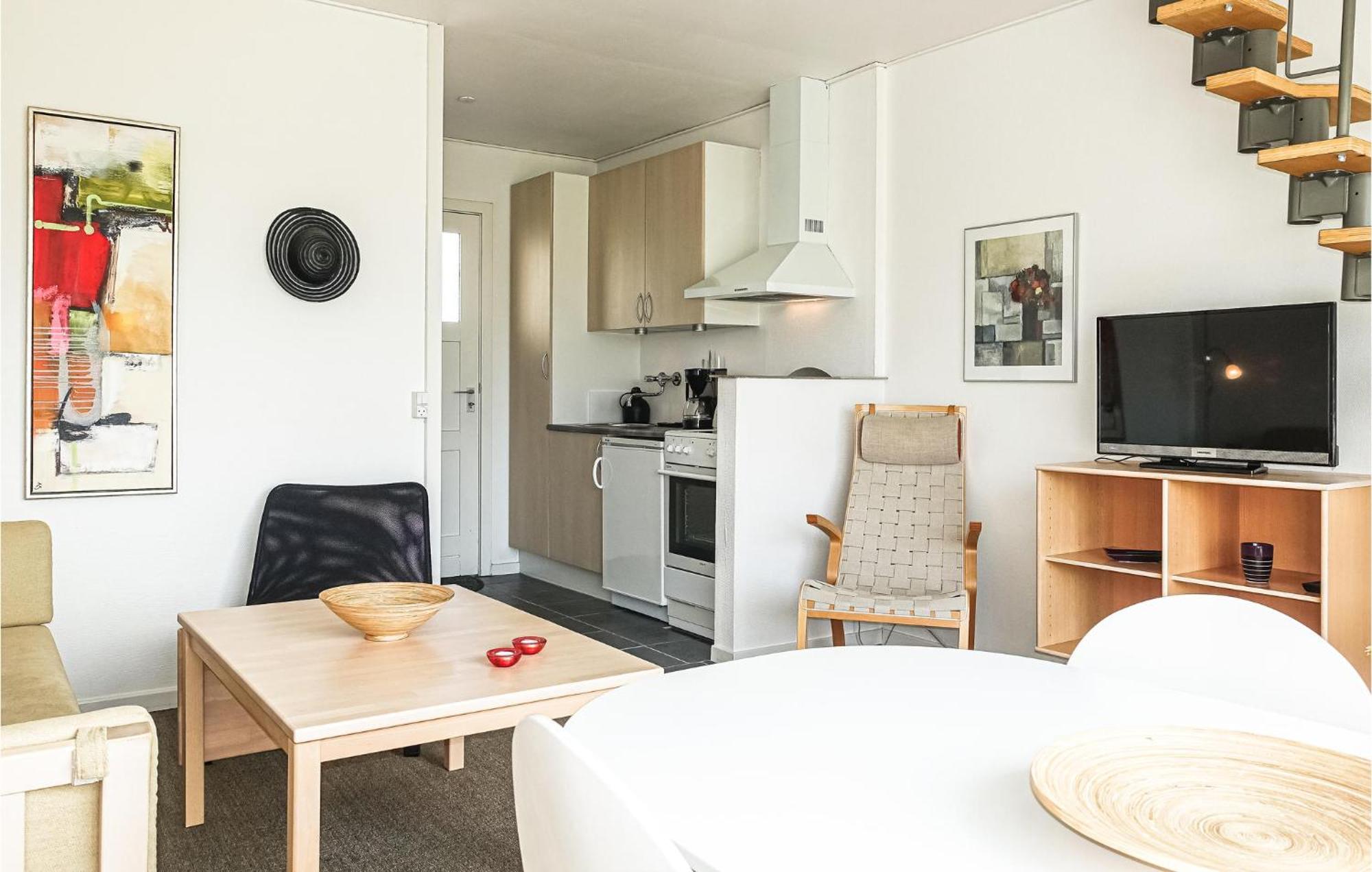 Nice Apartment In Allinge With House Sea View Bagian luar foto